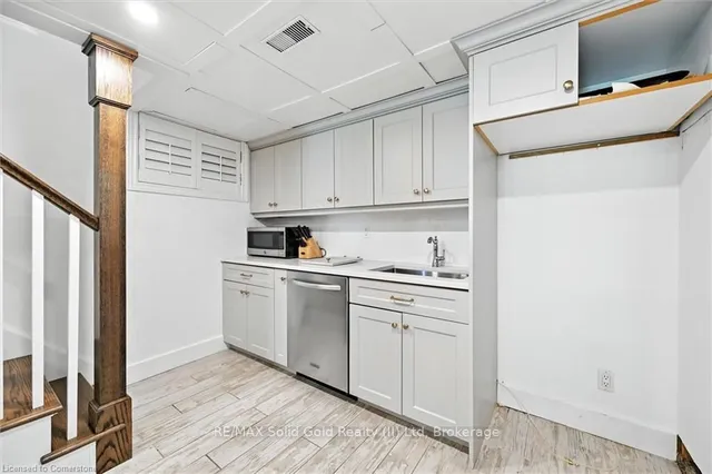 Additional image 35 of 112 Chedoke Ave