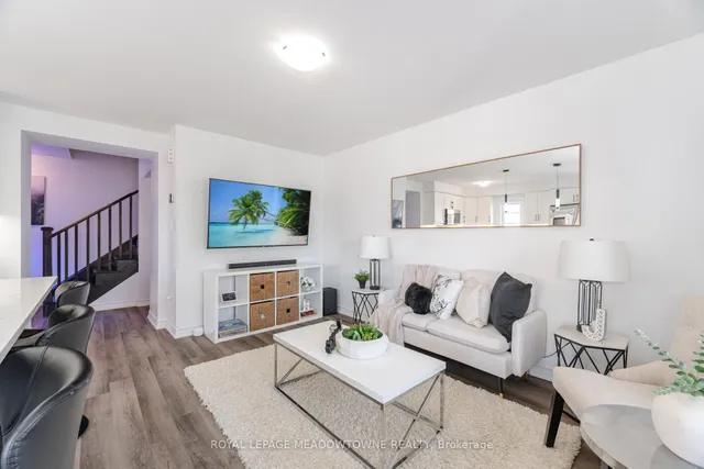 Additional image 15 of 898 Cactus Pt