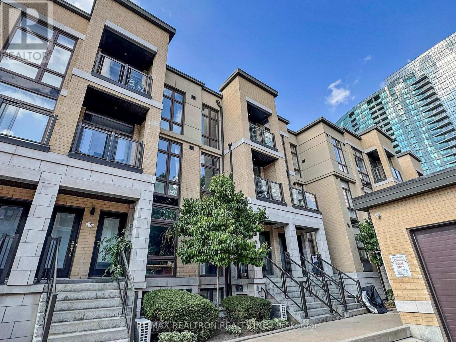 105 - 23 ELDORA AVENUE|Toronto (Newtonbrook West), Ontario M2M0B5