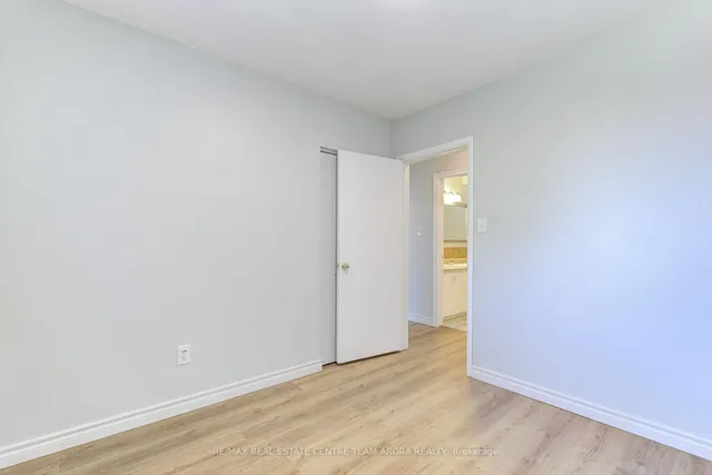 Additional image 17 of 28 Burgby Ave