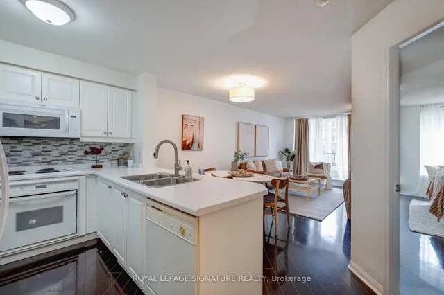 Additional image 9 of 3130 Yonge St Unit 401