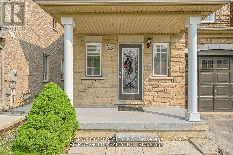 33 PENBRIDGE CIRCLE|Brampton (Fletcher's Meadow), Ontario L7A2P9