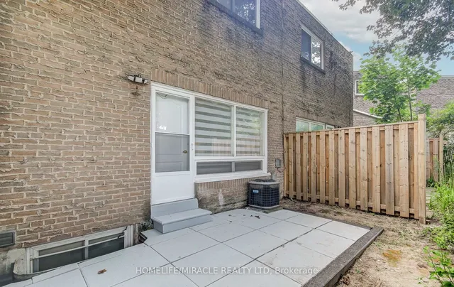 Additional image 39 of 43 Lexington Ave Unit 41