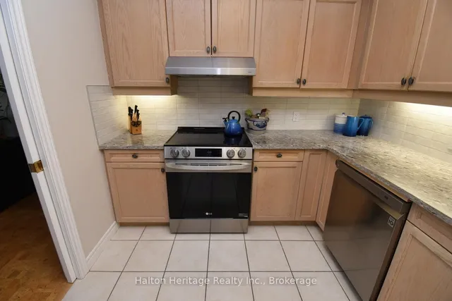 Additional image 18 of 77 Governors Rd Unit 509