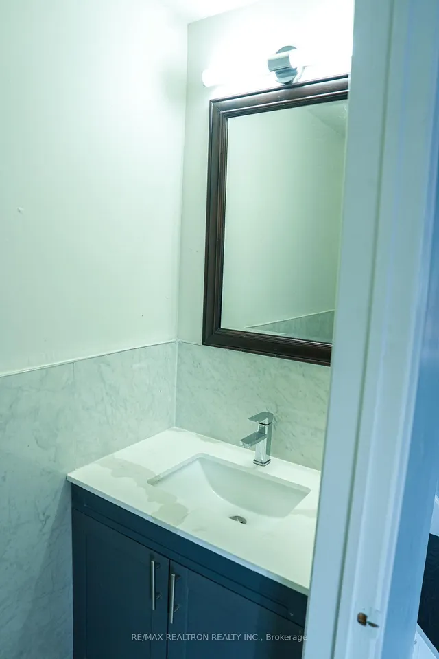 Additional image 10 of 17 Lenthall Ave