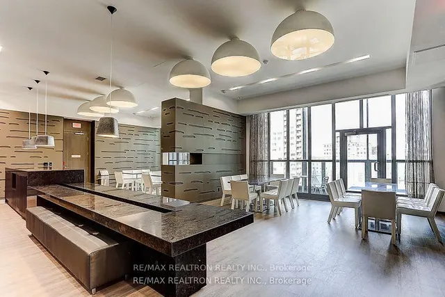 Additional image 15 of 101 Charles St Unit 1710