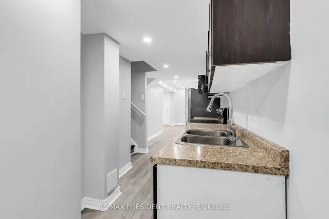 Additional image 30 of 971 Francine Cres