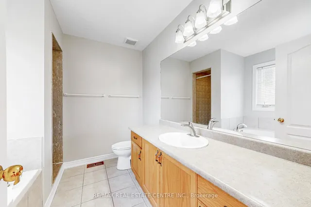 Additional image 25 of 495 Willmott Cres