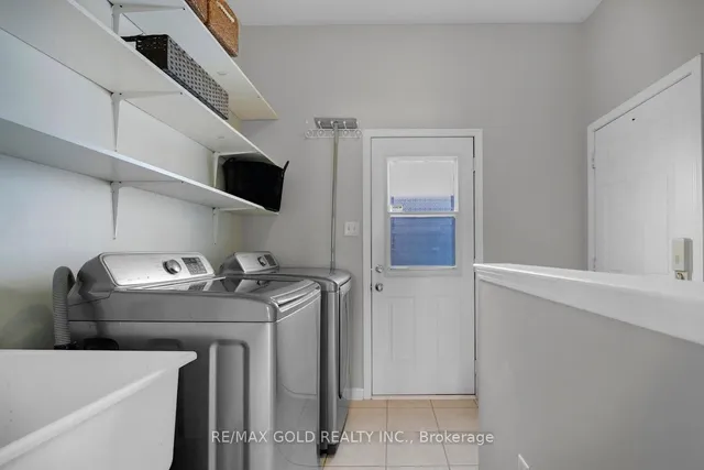 Additional image 36 of 6 Farad Crt