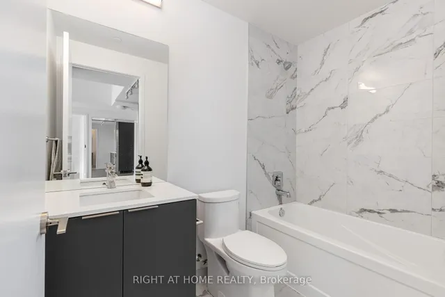 Additional image 17 of 158 Front St Unit 714