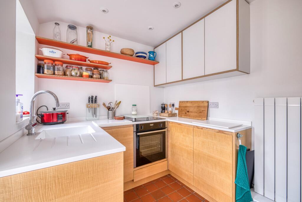 Additional image 10 of Most desirable road in Street