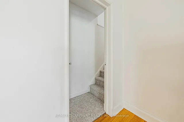 Additional image 10 of 972 Kingsway Dr