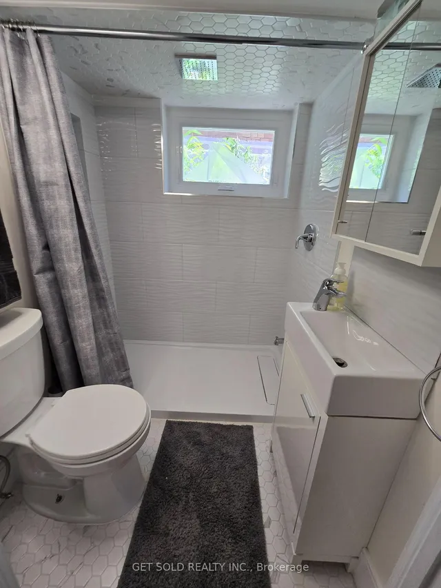 Additional image 13 of 74 St Hubert Ave