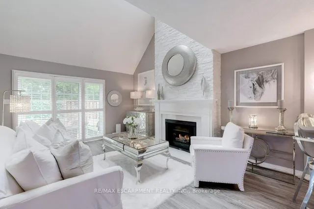 Additional image 22 of 1280 Maple Crossing Blvd Unit 11