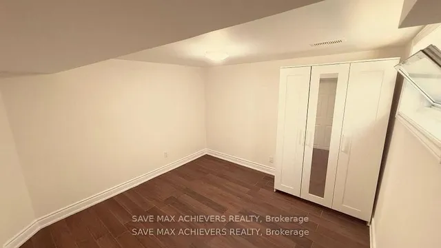 Additional image 18 of 1720 Albion Rd Unit 17