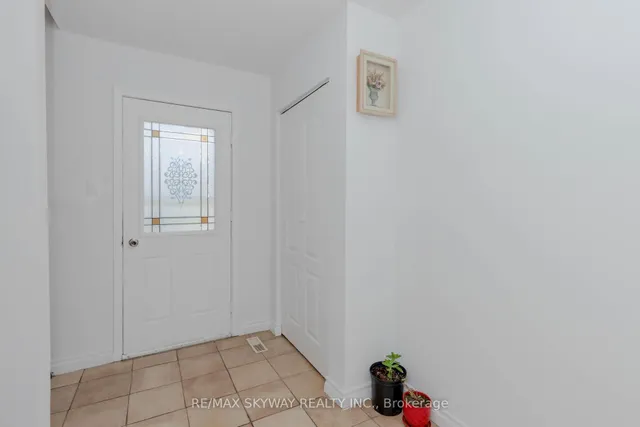 Additional image 30 of 3285 Lansdown Dr