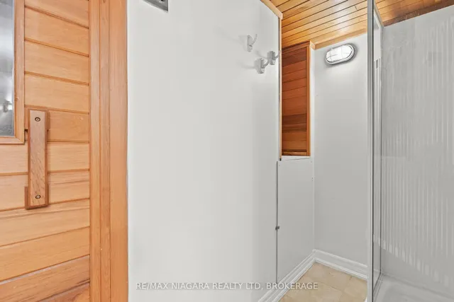 Additional image 27 of 34 Dynasty Ave Unit 13