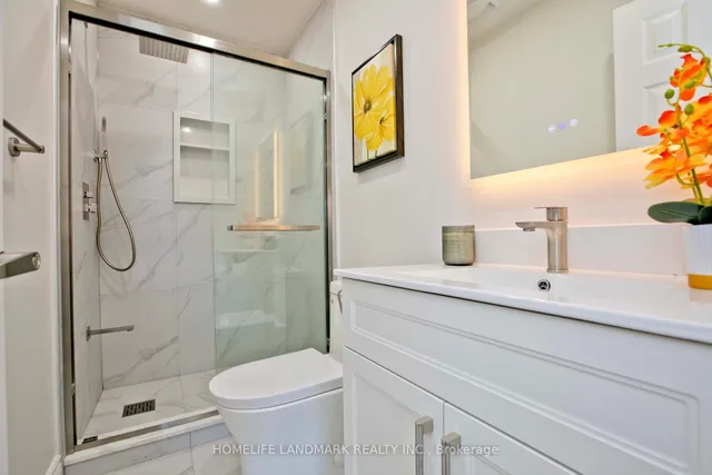 Additional image 16 of 39 La Peer Blvd