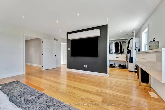 Additional image 33 of 8301 Leeming Rd