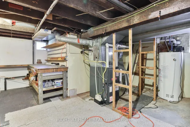 Additional image 40 of 948 Runnymede Rd