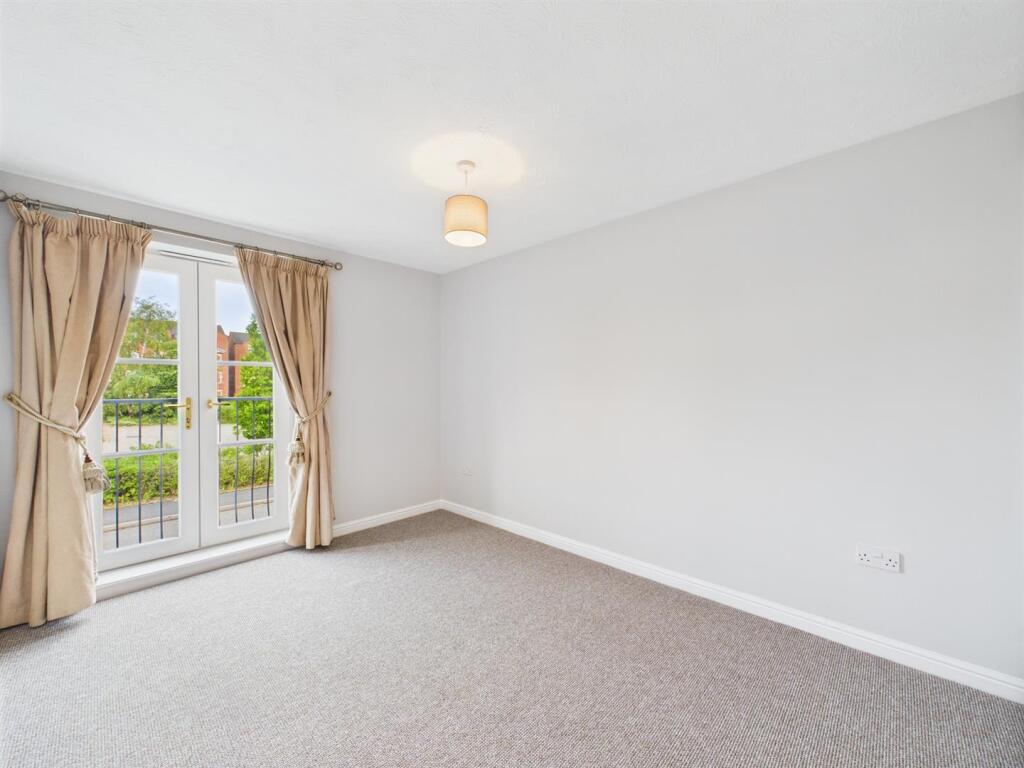 Additional image 4 of 70 Wharf Lane Solihull
