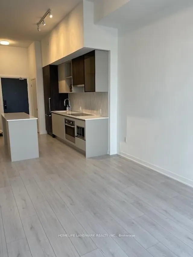 Additional image 11 of 395 Dundas St Unit 216