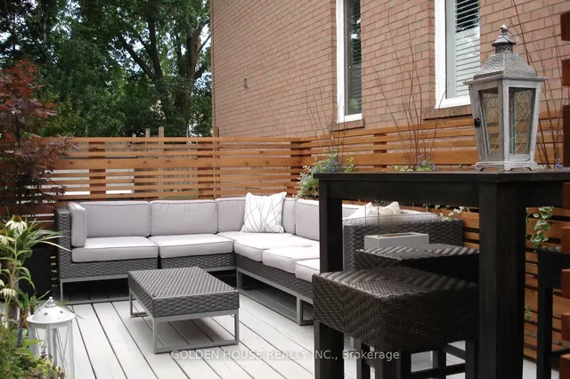 Additional image 32 of 21 Thatcher Ave