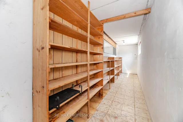 Additional image 45 of 718 Royal York Rd