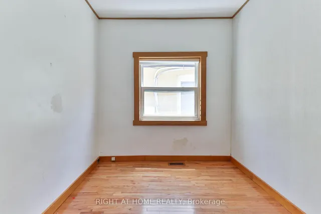 Additional image 21 of 948 Runnymede Rd