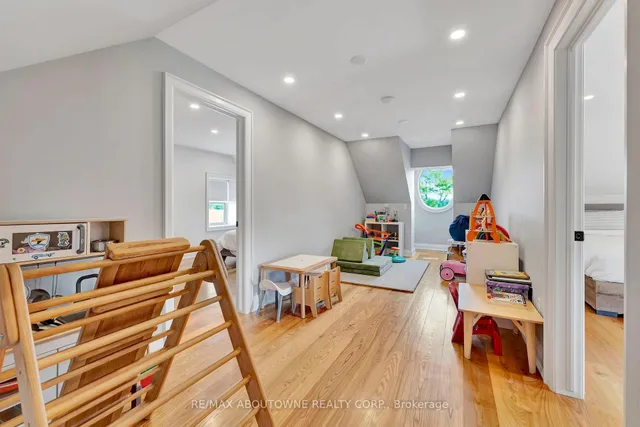 Additional image 42 of 8301 Leeming Rd