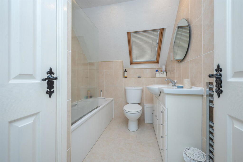 Additional image 10 of Harris Mews, Henley in Arden