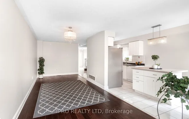 Additional image 12 of 116 Lake Louise Dr