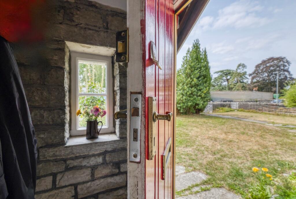 Additional image 4 of Most desirable road in Street