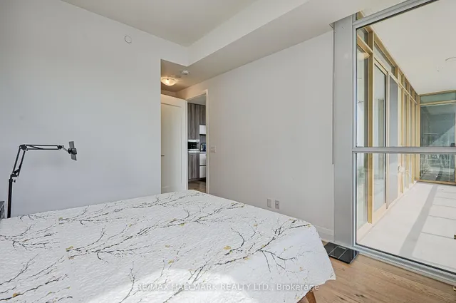 Additional image 22 of 151 Avenue Rd Unit 601