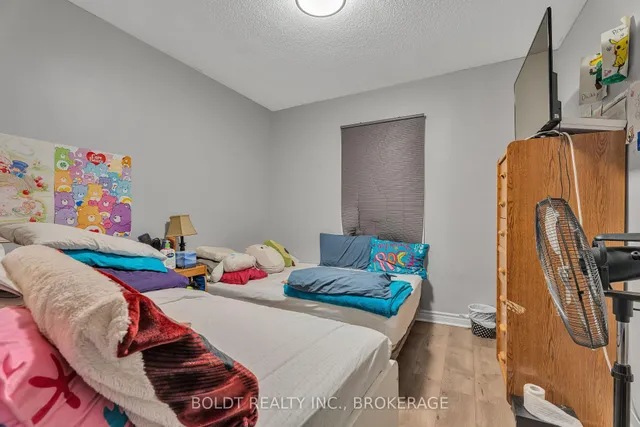 Additional image 17 of 209 Rosslyn Ave