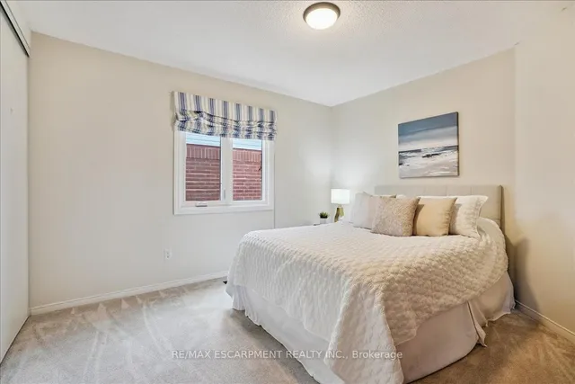 Additional image 18 of 105 River Glen Blvd