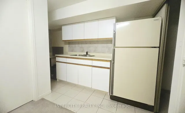 Additional image 5 of 49 Mossbrook Cres