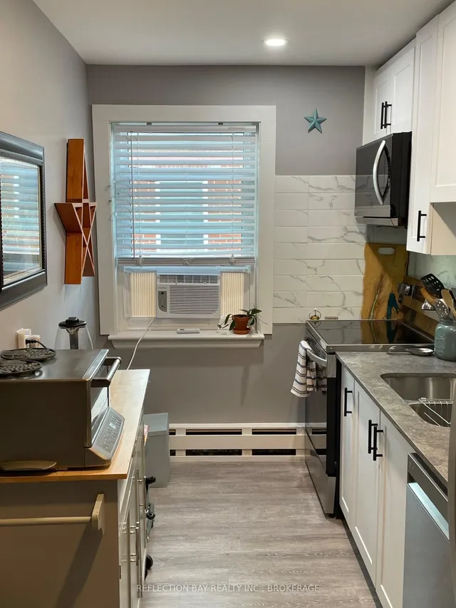 Additional image 18 of 5 Applewood Ave Unit 8