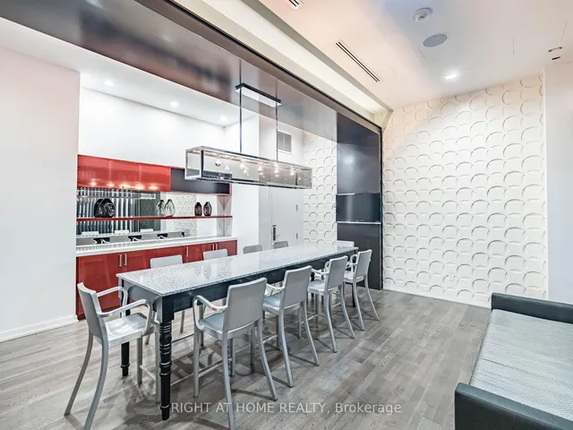 Additional image 18 of 560 Front St Unit 221