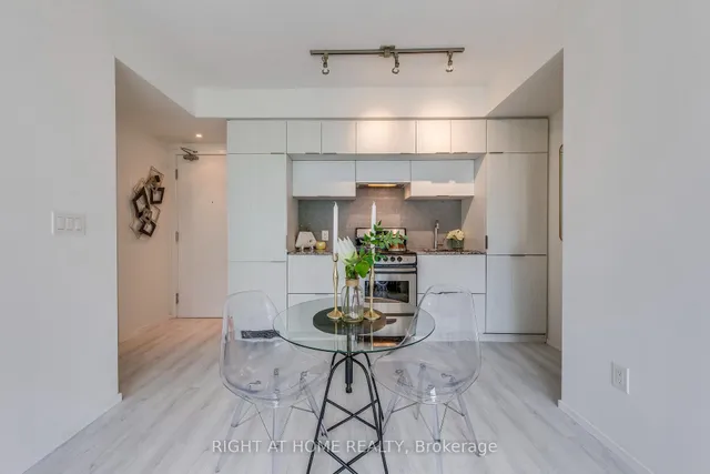 Additional image 8 of 159 Dundas St Unit 611