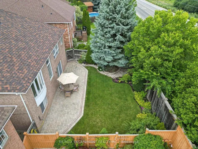 Additional image 42 of 1650 Allan Cres