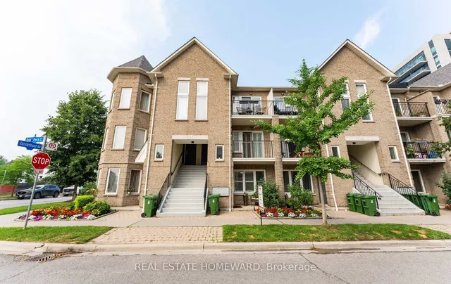 2 Brian Peck Cres Unit 102