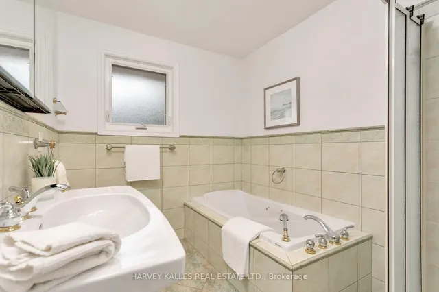 Additional image 30 of 196 Prince Edward Dr