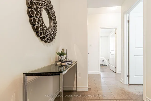 Additional image 3 of 2339 Sawgrass Dr Unit 206