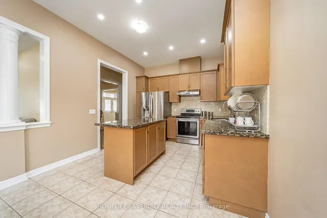 Additional image 12 of 26 Drummondville Dr