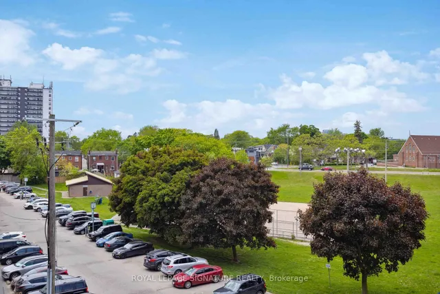 Additional image 26 of 160 Fallingbrook Rd Unit 205