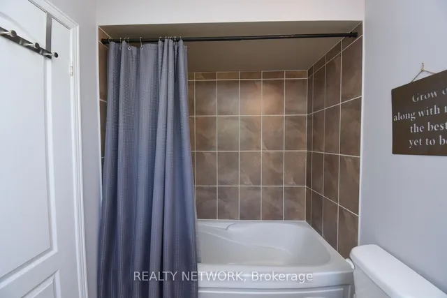 Additional image 27 of 2980 Guire Common