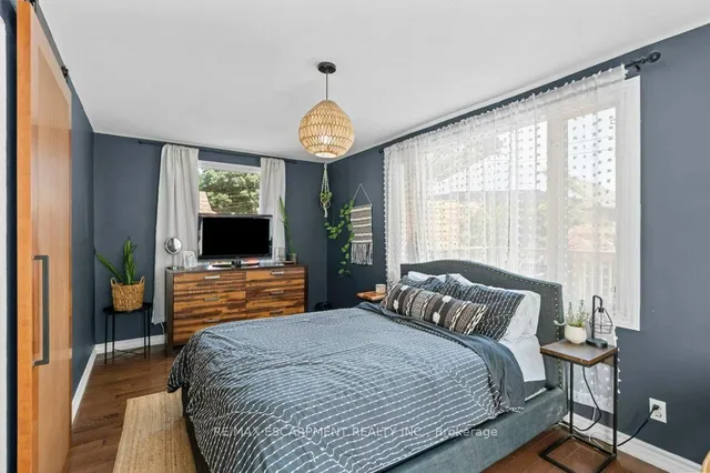 Additional image 18 of 103 Cameron Ave