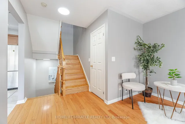 Additional image 28 of 83 Mondeo Dr Unit 32