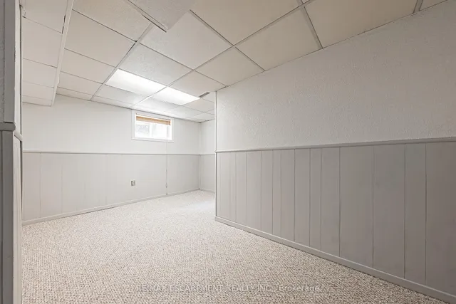 Additional image 29 of 972 Kingsway Dr